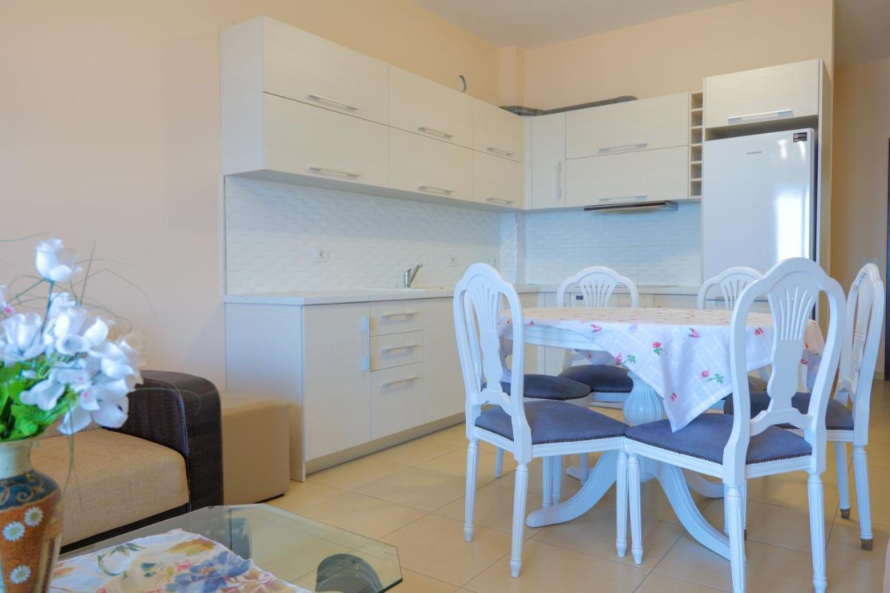 Noel Sea View Apartments Sarande Ngoại thất bức ảnh