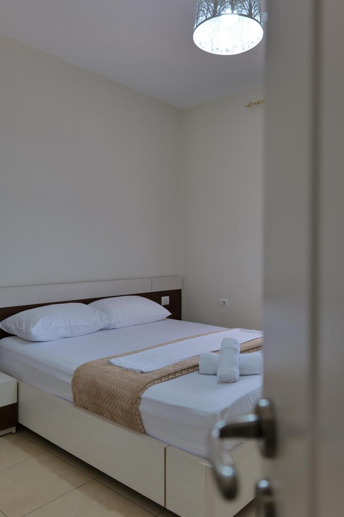 Noel Sea View Apartments Sarande Ngoại thất bức ảnh