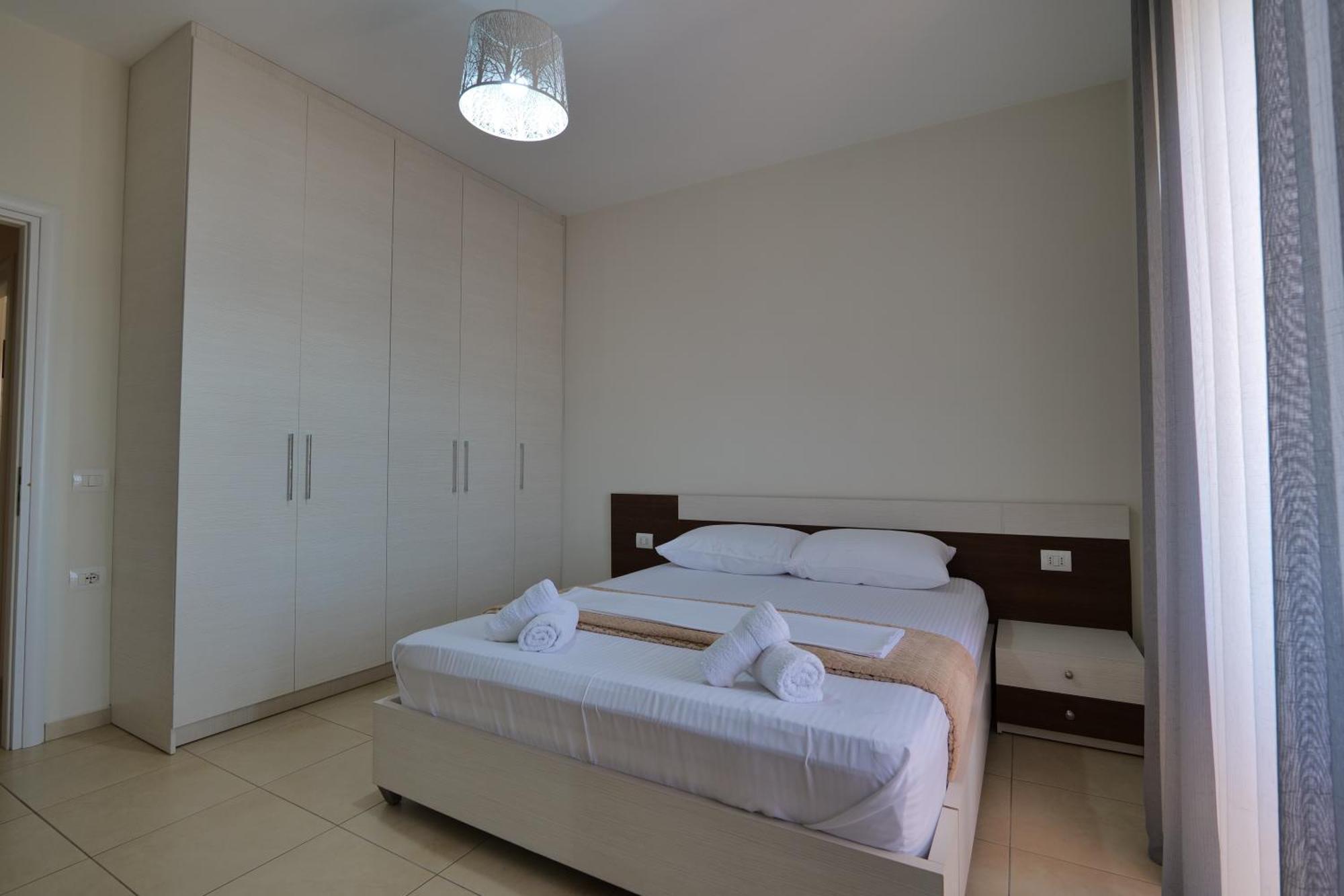 Noel Sea View Apartments Sarande Ngoại thất bức ảnh