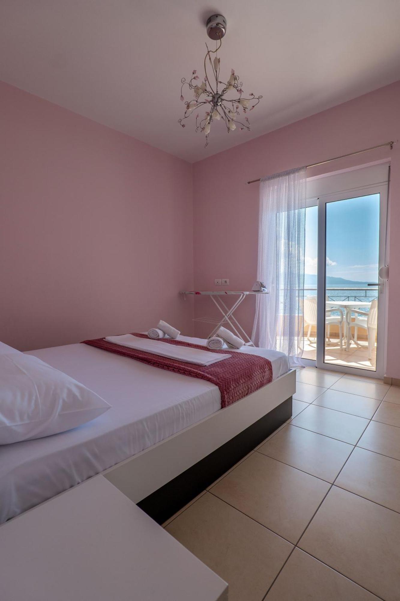 Noel Sea View Apartments Sarande Ngoại thất bức ảnh