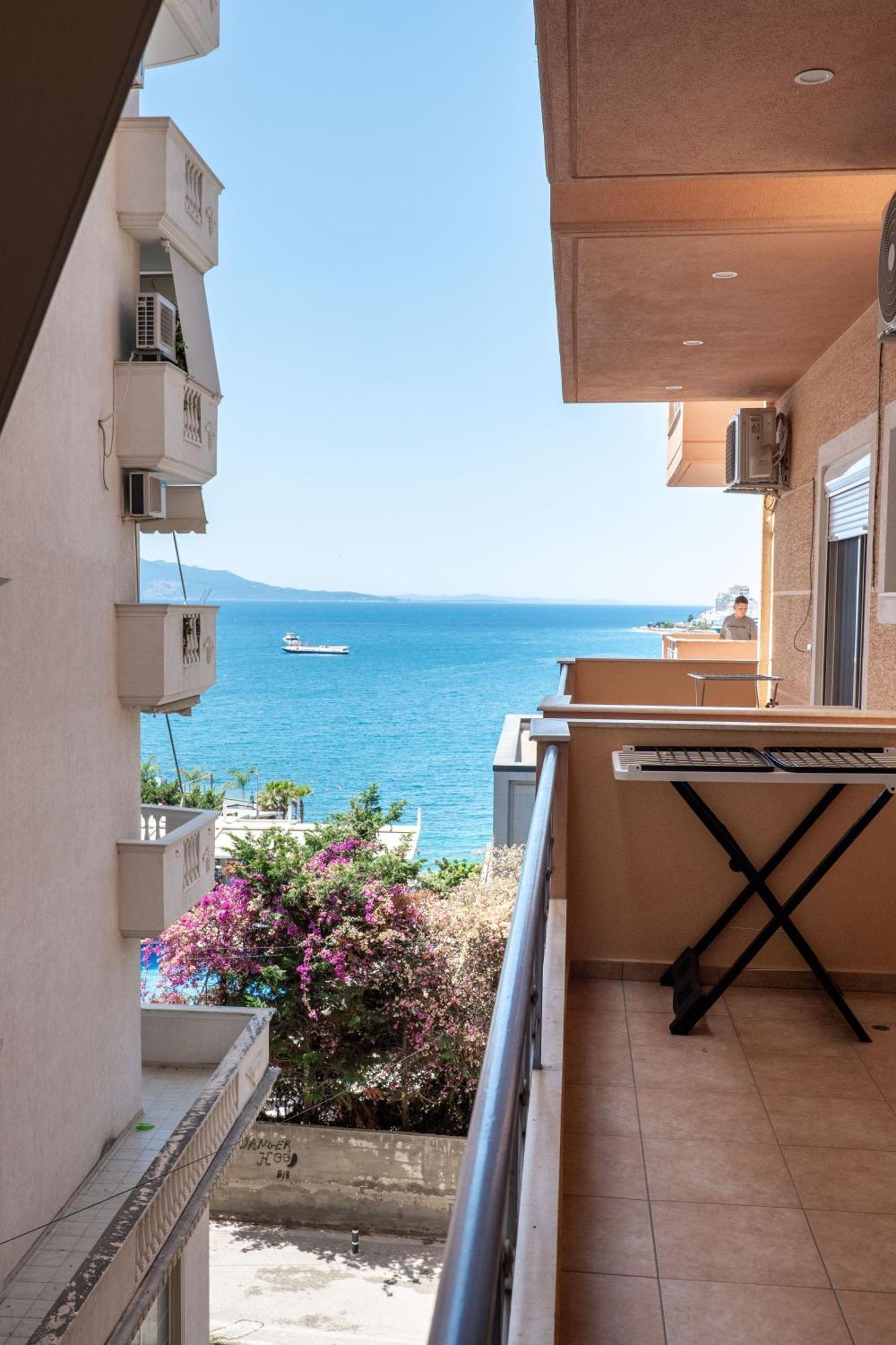 Noel Sea View Apartments Sarande Ngoại thất bức ảnh
