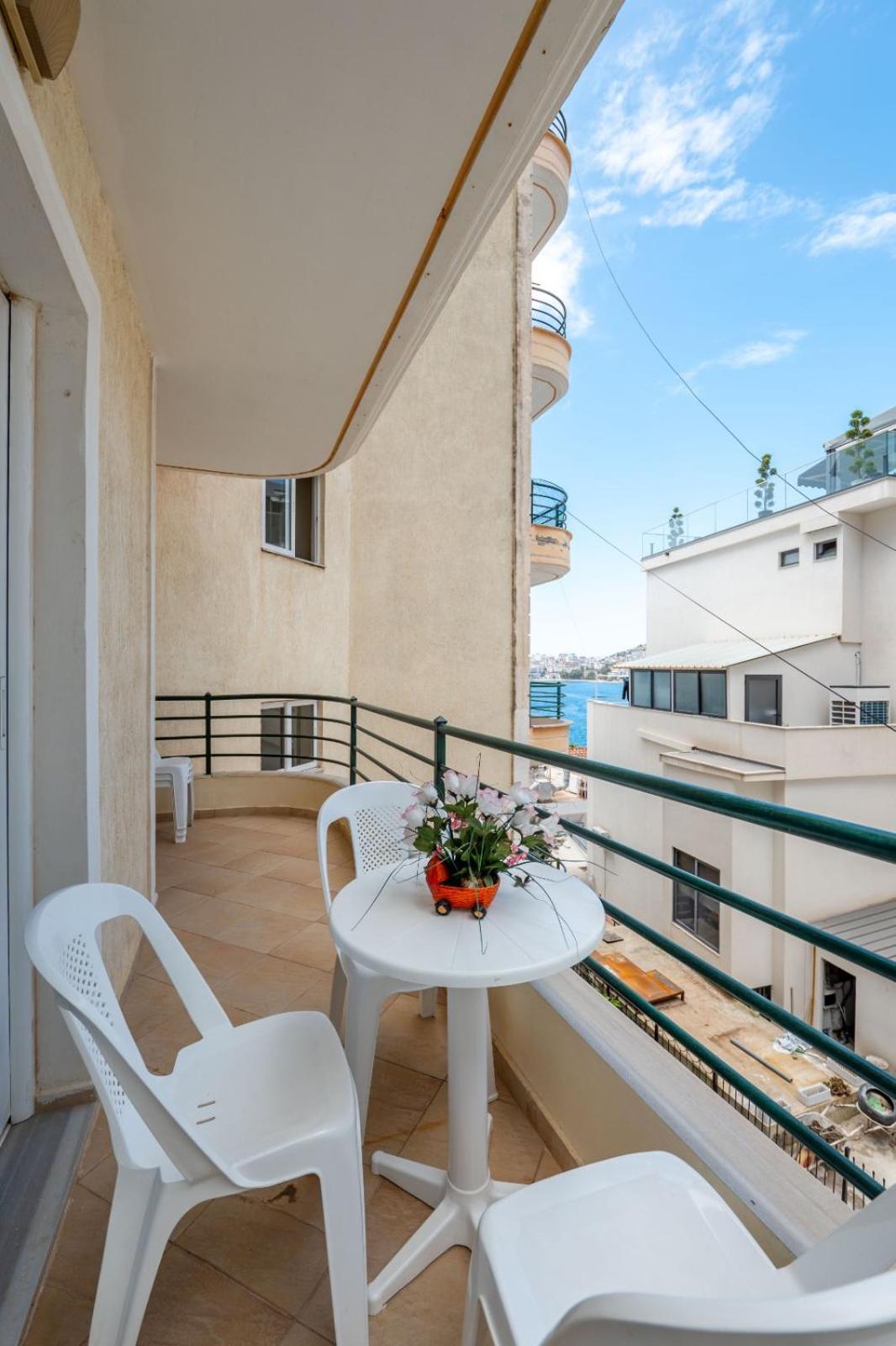 Noel Sea View Apartments Sarande Ngoại thất bức ảnh