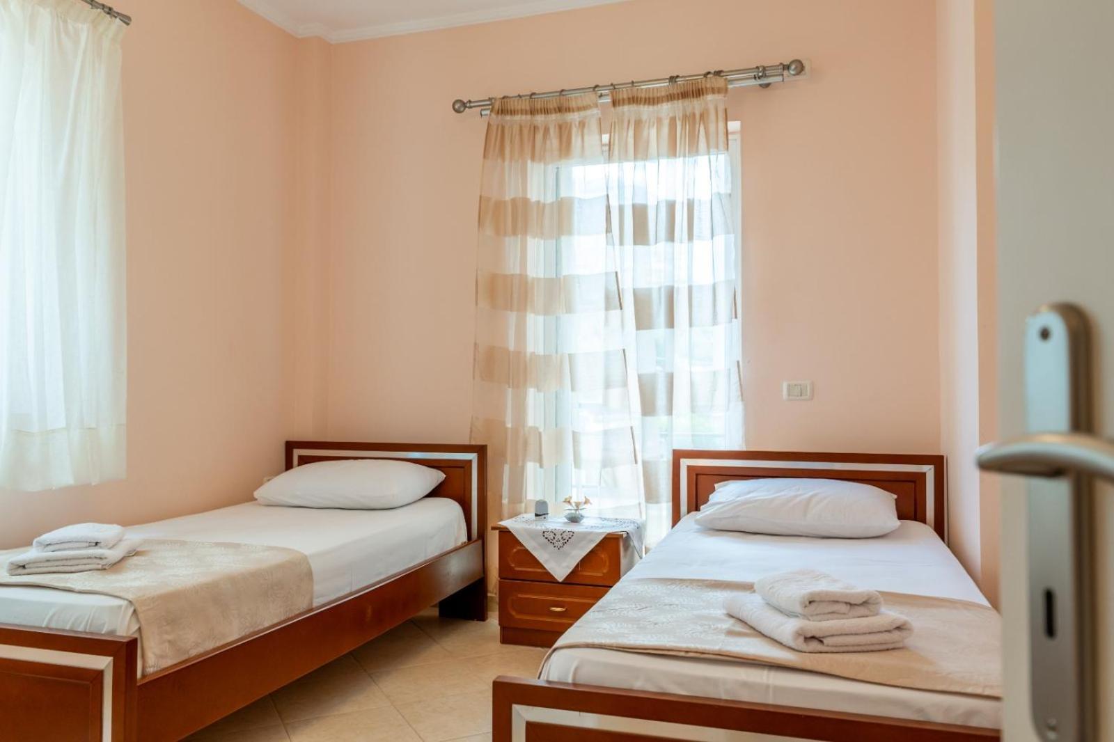 Noel Sea View Apartments Sarande Ngoại thất bức ảnh