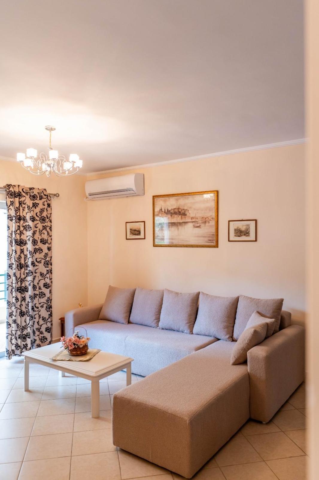Noel Sea View Apartments Sarande Ngoại thất bức ảnh